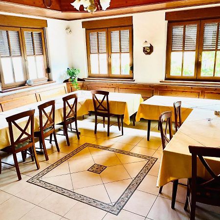 Hotel Relax Wachenroth Bagian luar foto
