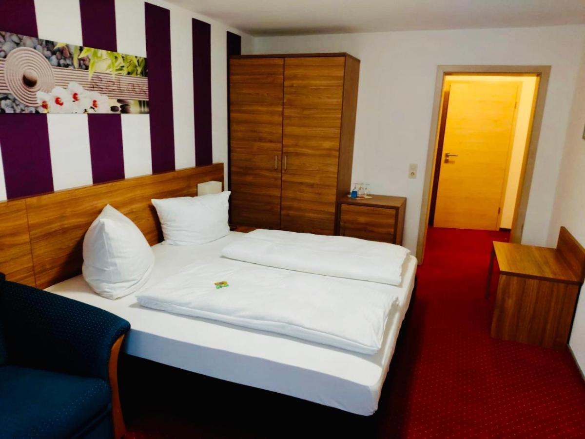 Hotel Relax Wachenroth Bagian luar foto