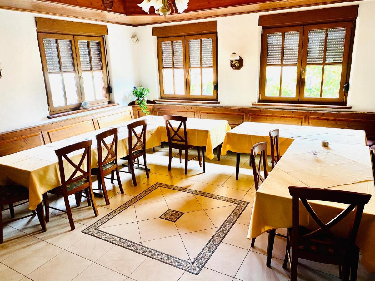 Hotel Relax Wachenroth Bagian luar foto