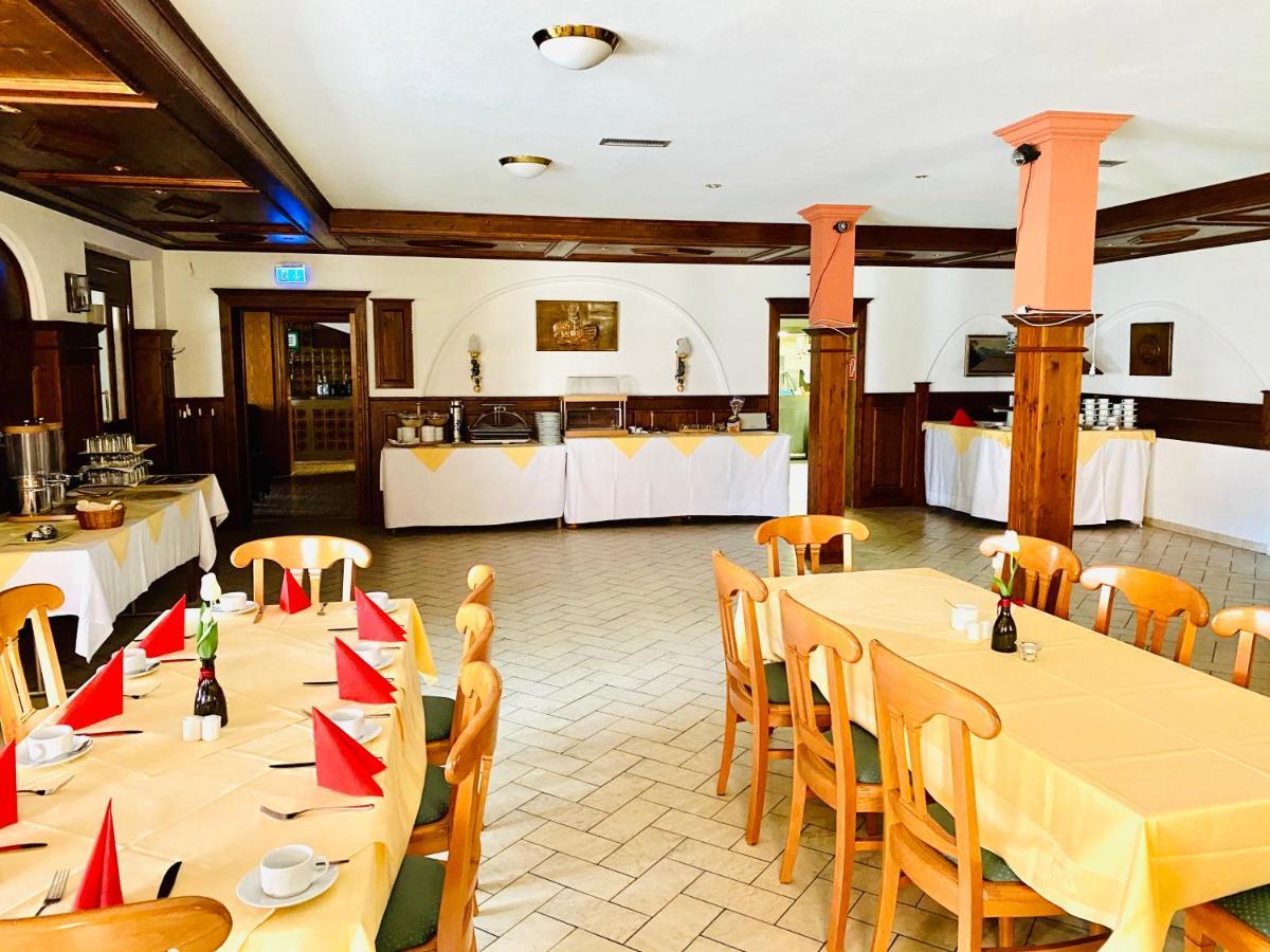 Hotel Relax Wachenroth Bagian luar foto